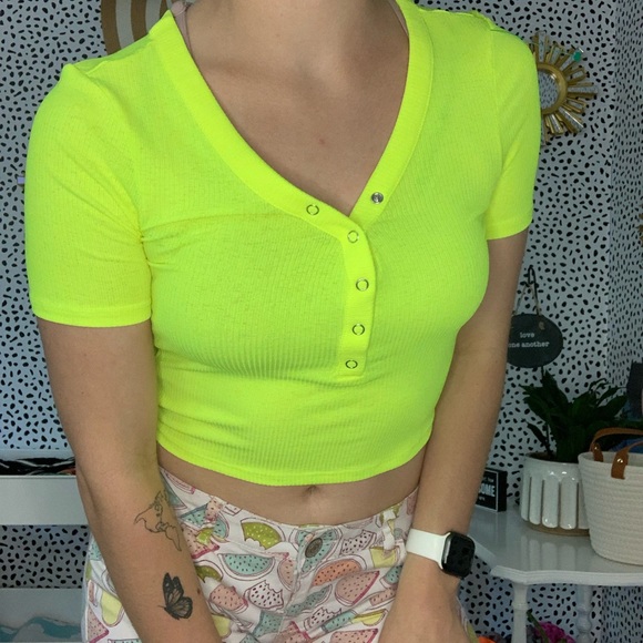 Neon crop top - Picture 3 of 9
